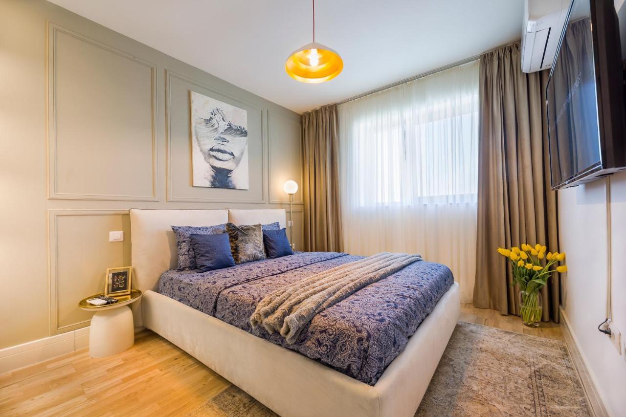 The Address Bucharest Apartment Bagian luar foto