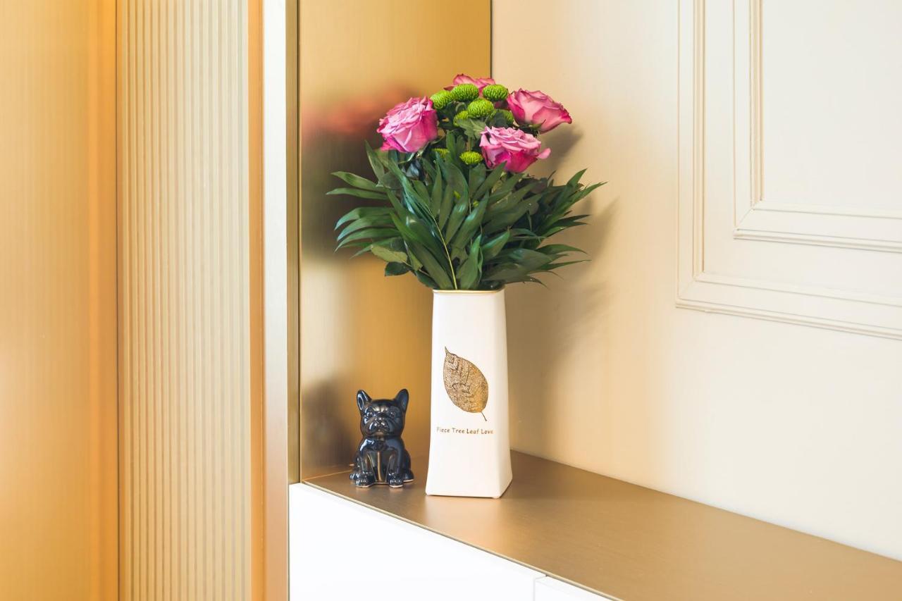 The Address Bucharest Apartment Bagian luar foto