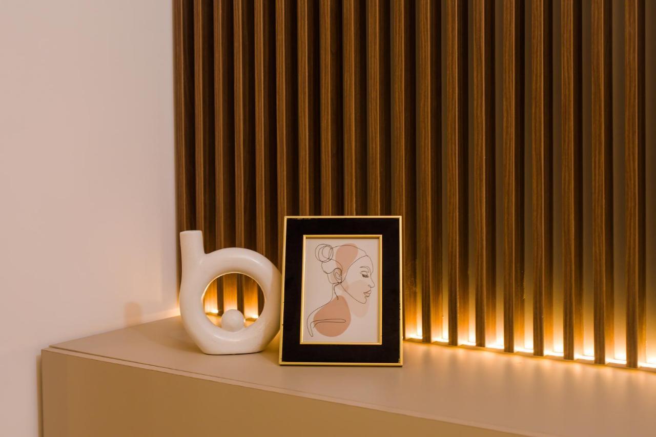 The Address Bucharest Apartment Bagian luar foto