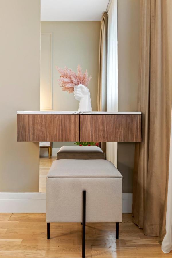 The Address Bucharest Apartment Bagian luar foto