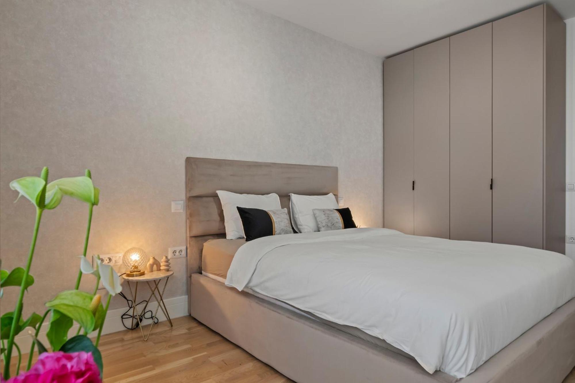 The Address Bucharest Apartment Bagian luar foto